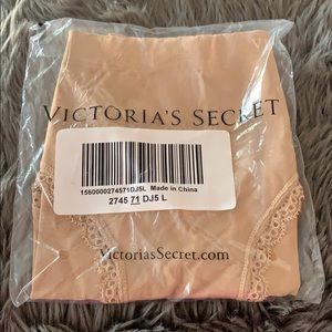 NEW Victoria’s Secret Santoni Hiphugger Large